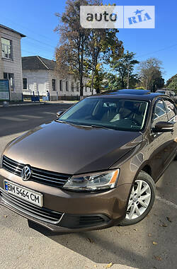 Седан Volkswagen Jetta 2013 в Ромнах