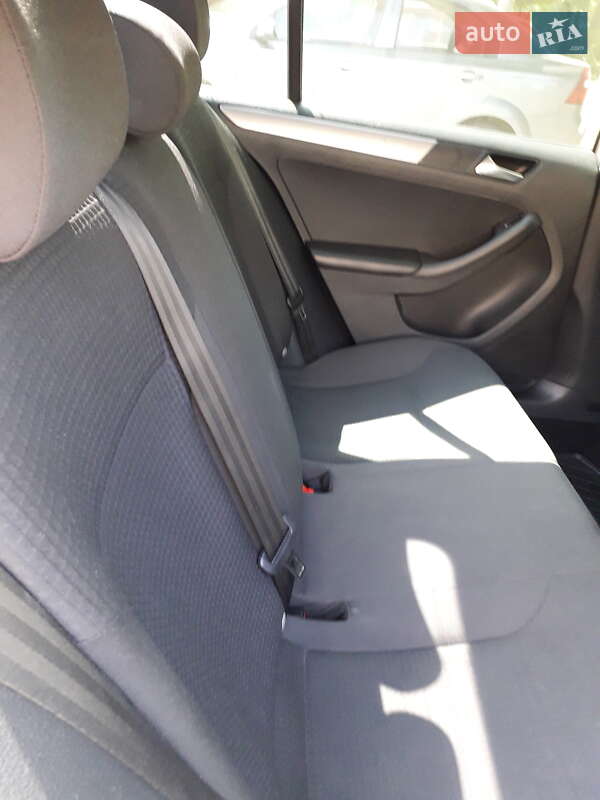 Седан Volkswagen Jetta 2014 в Києві