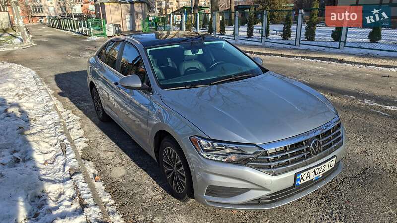 Седан Volkswagen Jetta 2019 в Львове