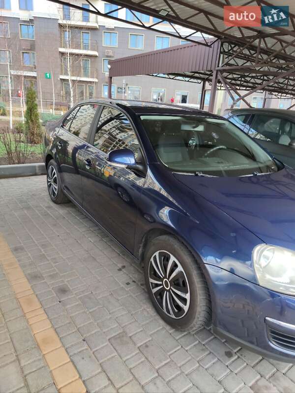 Седан Volkswagen Jetta 2006 в Одесі