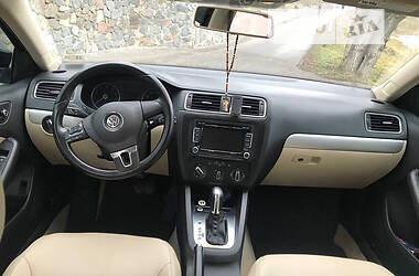 Седан Volkswagen Jetta 2014 в Кропивницком