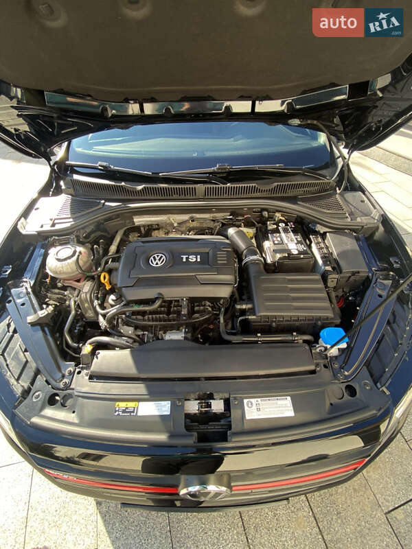 Седан Volkswagen Jetta 2019 в Мукачево