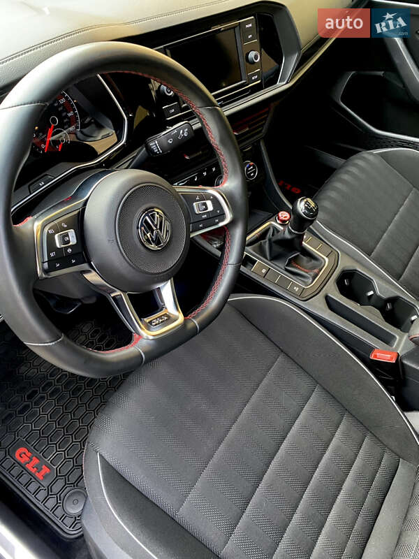 Седан Volkswagen Jetta 2019 в Мукачево