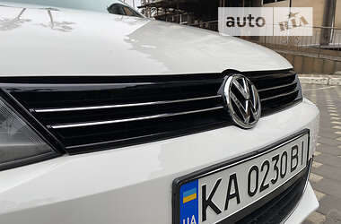 Седан Volkswagen Jetta 2012 в Ирпене