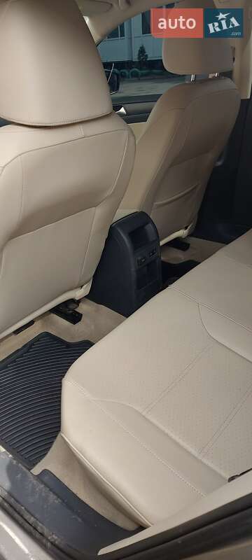 Седан Volkswagen Jetta 2013 в Киеве