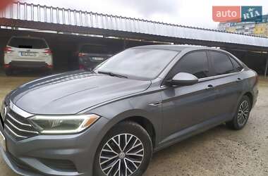 Седан Volkswagen Jetta 2018 в 