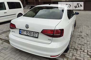 Седан Volkswagen Jetta 2016 в Калуше
