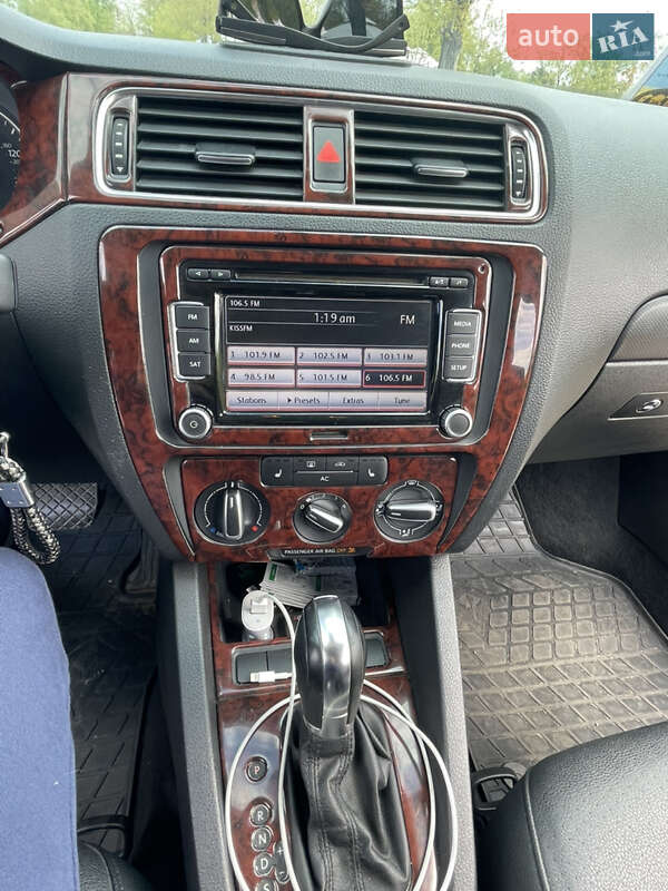 Седан Volkswagen Jetta 2011 в Краматорске