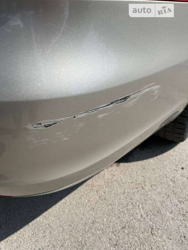 Универсал Volkswagen Jetta 2012 в Тернополе