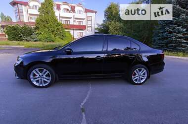 Седан Volkswagen Jetta 2016 в Южноукраїнську