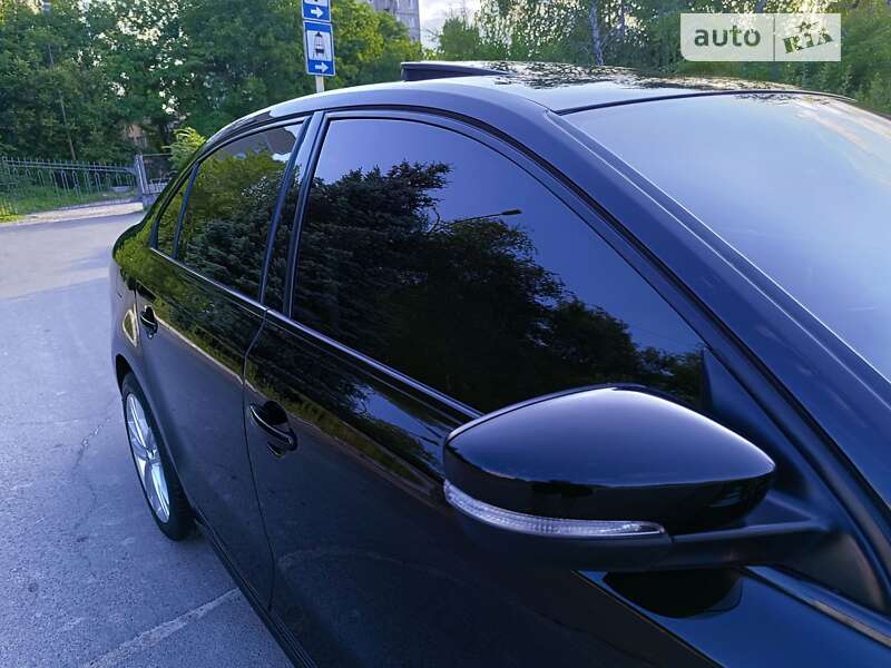 Седан Volkswagen Jetta 2016 в Южноукраинске