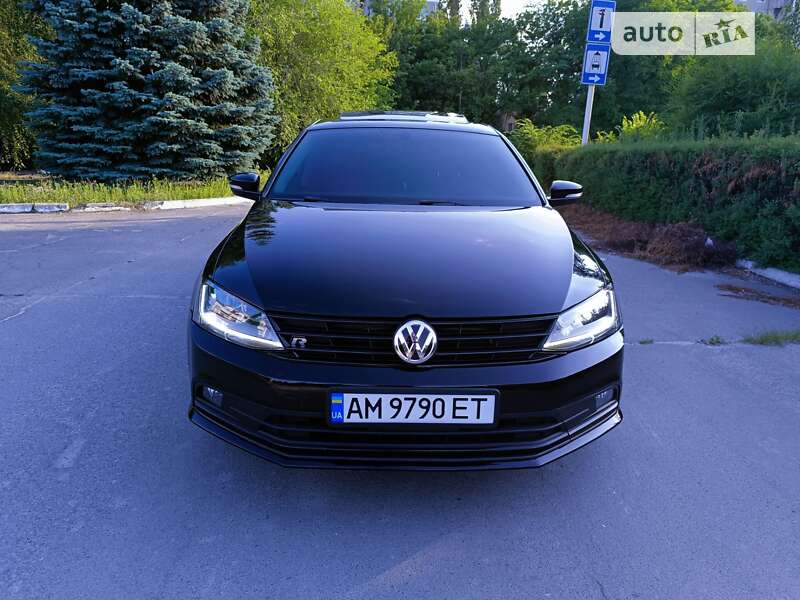 Седан Volkswagen Jetta 2016 в Южноукраинске