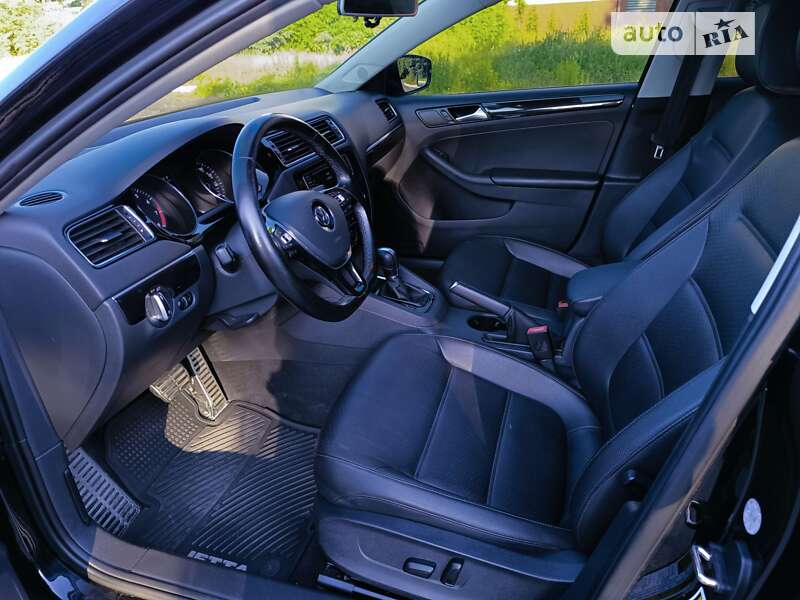 Седан Volkswagen Jetta 2016 в Южноукраинске