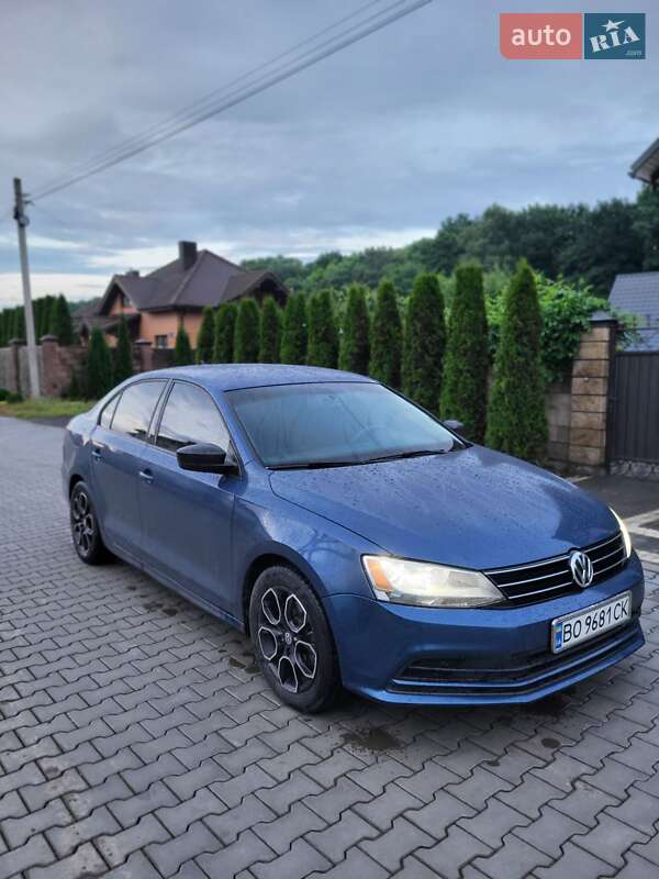 Седан Volkswagen Jetta 2015 в Луцьку