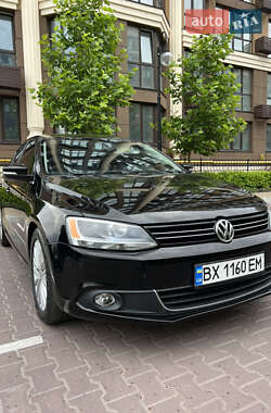Седан Volkswagen Jetta 2012 в 