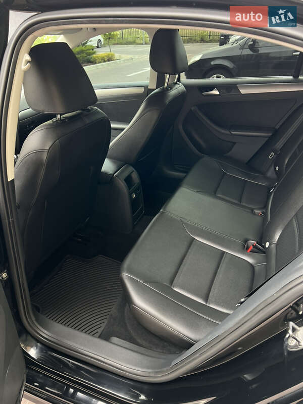 Седан Volkswagen Jetta 2012 в Киеве фото 10 Седан Volkswagen Jetta 2012 в Киеве