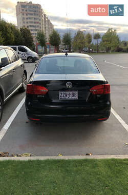 Седан Volkswagen Jetta 2012 в 
