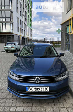 Седан Volkswagen Jetta 2016 в 