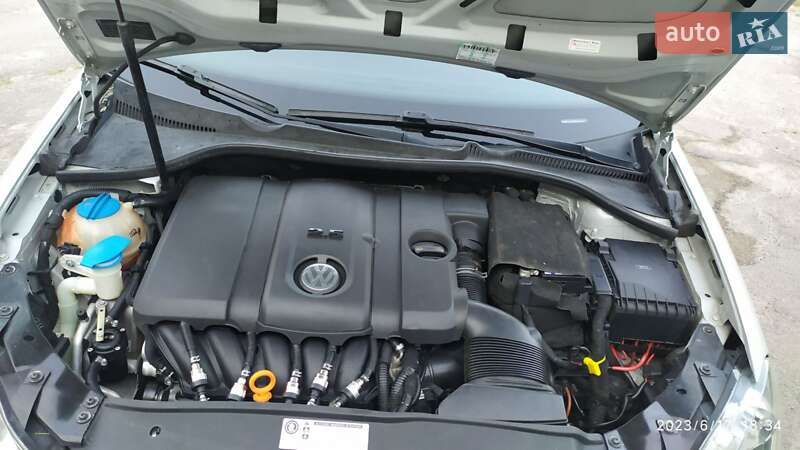Універсал Volkswagen Jetta 2011 в Дніпрі