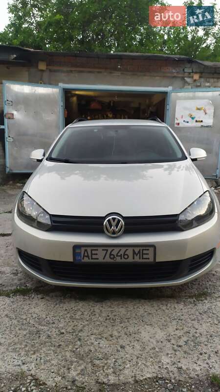 Універсал Volkswagen Jetta 2011 в Дніпрі