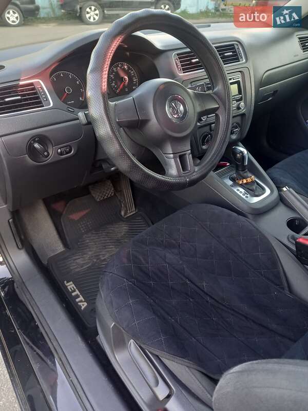 Седан Volkswagen Jetta 2014 в Киеве
