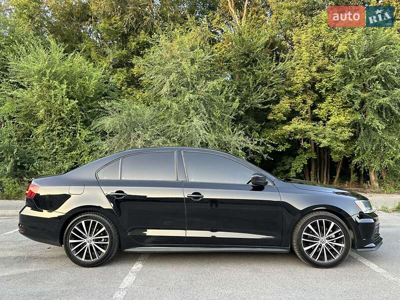 Седан Volkswagen Jetta 2014 в Днепре