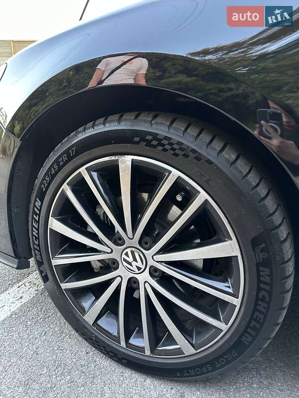 Седан Volkswagen Jetta 2014 в Днепре