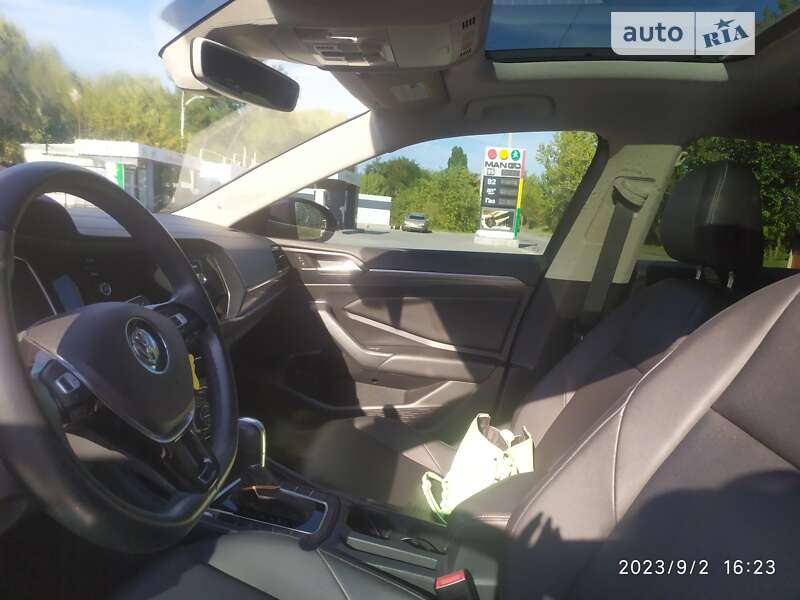 Седан Volkswagen Jetta 2018 в Каменском фото 58 Седан Volkswagen Jetta 2018 в Каменском