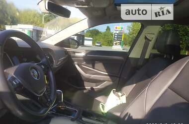 Седан Volkswagen Jetta 2018 в 