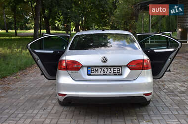 Седан Volkswagen Jetta 2011 в Глухові