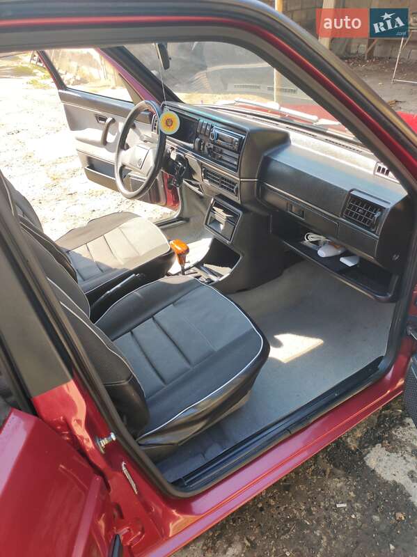 Седан Volkswagen Jetta 1989 в Кропивницькому