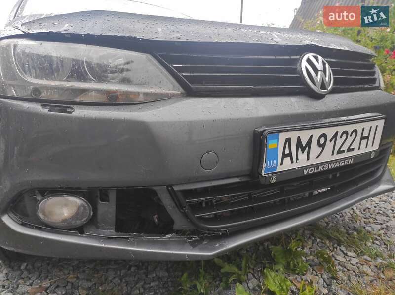Седан Volkswagen Jetta 2011 в Житомирі