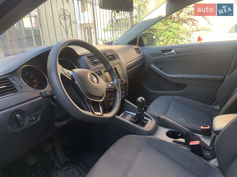 Седан Volkswagen Jetta 2016 в Харькове