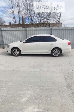 Седан Volkswagen Jetta 2012 в Львові