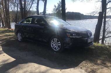 Седан Volkswagen Jetta 2016 в 