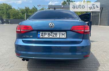 Седан Volkswagen Jetta 2014 в Вишневом