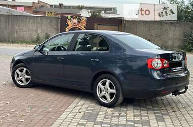 Седан Volkswagen Jetta 2006 в 