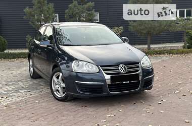 Седан Volkswagen Jetta 2006 в 