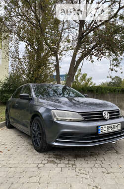 Седан Volkswagen Jetta 2015 в 