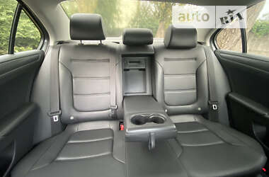 Седан Volkswagen Jetta 2015 в 