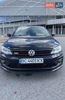 Седан Volkswagen Jetta 2016 в 