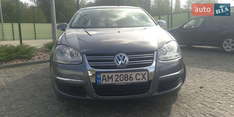 Седан Volkswagen Jetta 2010 в Коростишеві