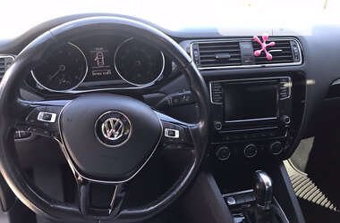 Седан Volkswagen Jetta 2016 в Запоріжжі
