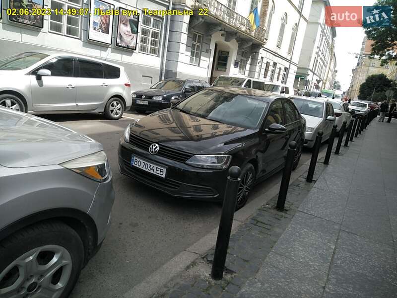 Седан Volkswagen Jetta 2011 в Львові