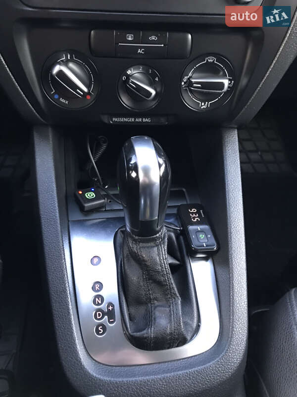 Седан Volkswagen Jetta 2012 в Ізмаїлі