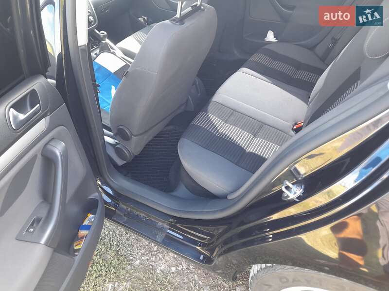 Седан Volkswagen Jetta 2009 в Тернополі