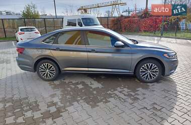 Седан Volkswagen Jetta 2019 в 