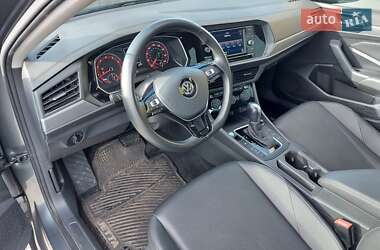 Седан Volkswagen Jetta 2019 в 