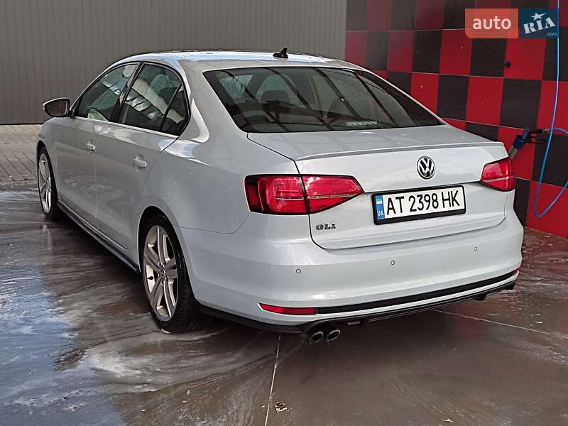 Седан Volkswagen Jetta 2017 в Ивано-Франковске