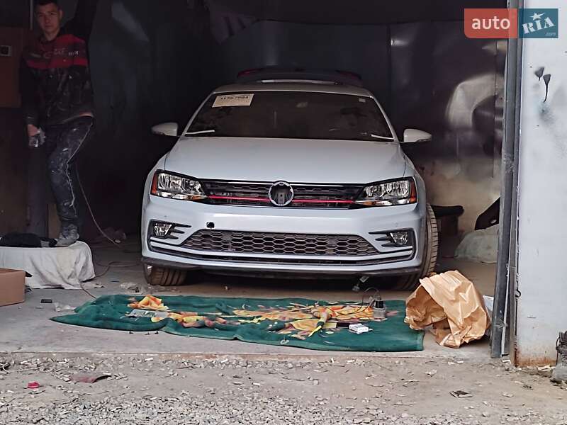 Седан Volkswagen Jetta 2017 в Ивано-Франковске